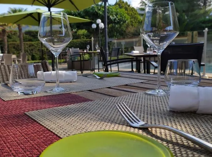 ホテル オーベルジュ　デュ　ルーア 4*