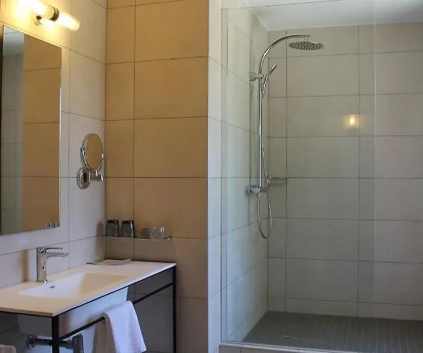 ホテル オーベルジュ　デュ　ルーア アルジェレス・シュル・メール