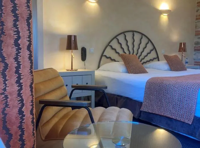 ホテル オーベルジュ　デュ　ルーア アルジェレス・シュル・メール