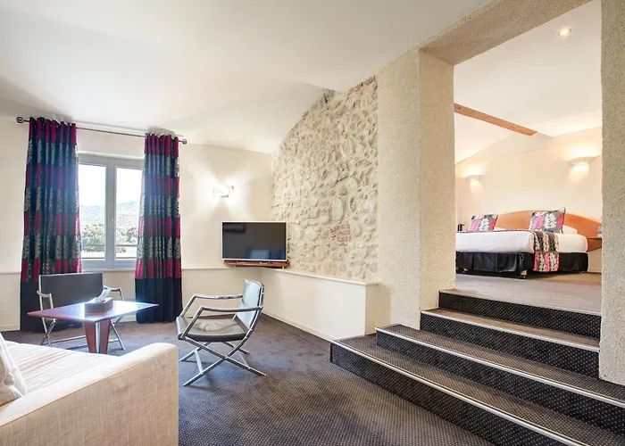 ホテル オーベルジュ　デュ　ルーア 4*