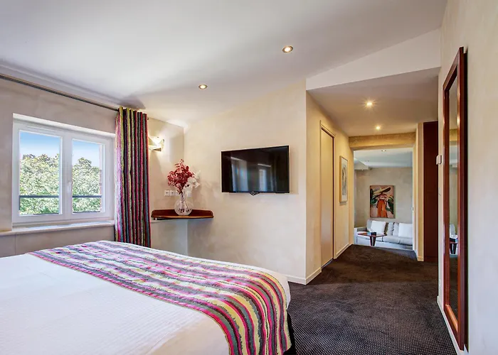 ホテル オーベルジュ　デュ　ルーア