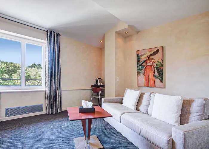 オーベルジュ　デュ　ルーア 4*