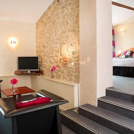 Du Roua Hotel 4*